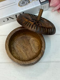 شکلات خوری چوبی
